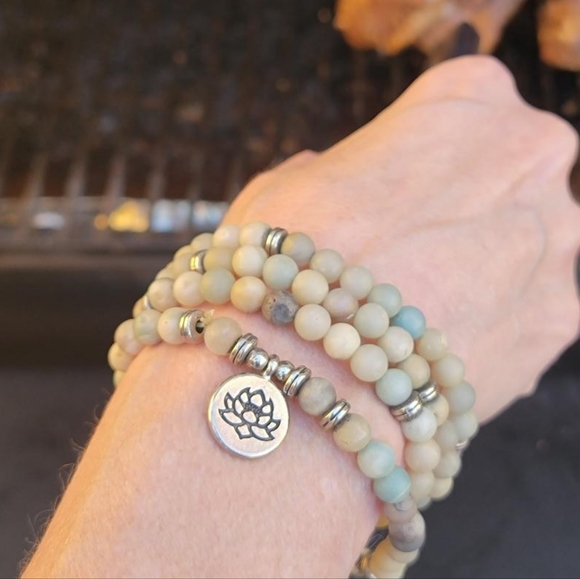 ✨ 108 Mala Bead Bracelet Necklace w/Lotus Charm Amazonite Beaded Bracelet - Picture 9 of 9